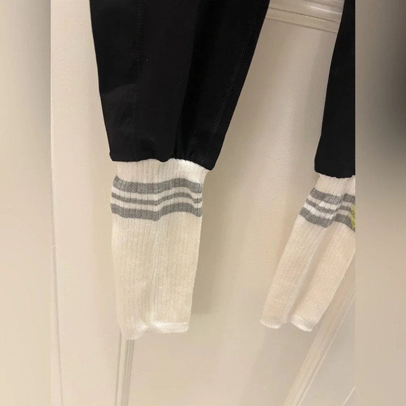 NWT new FREE PEOPLE sock it to me leggings medium black knit sweater bottom - Picture 6 of 17